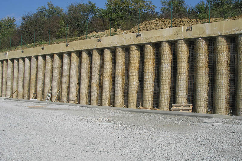 Kaufland oporný múr